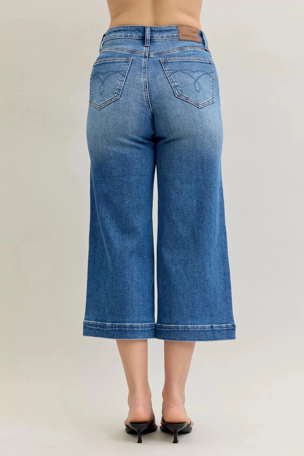 Judy Blue Jeans - Mid Rise Crop Wide Leg Jeans