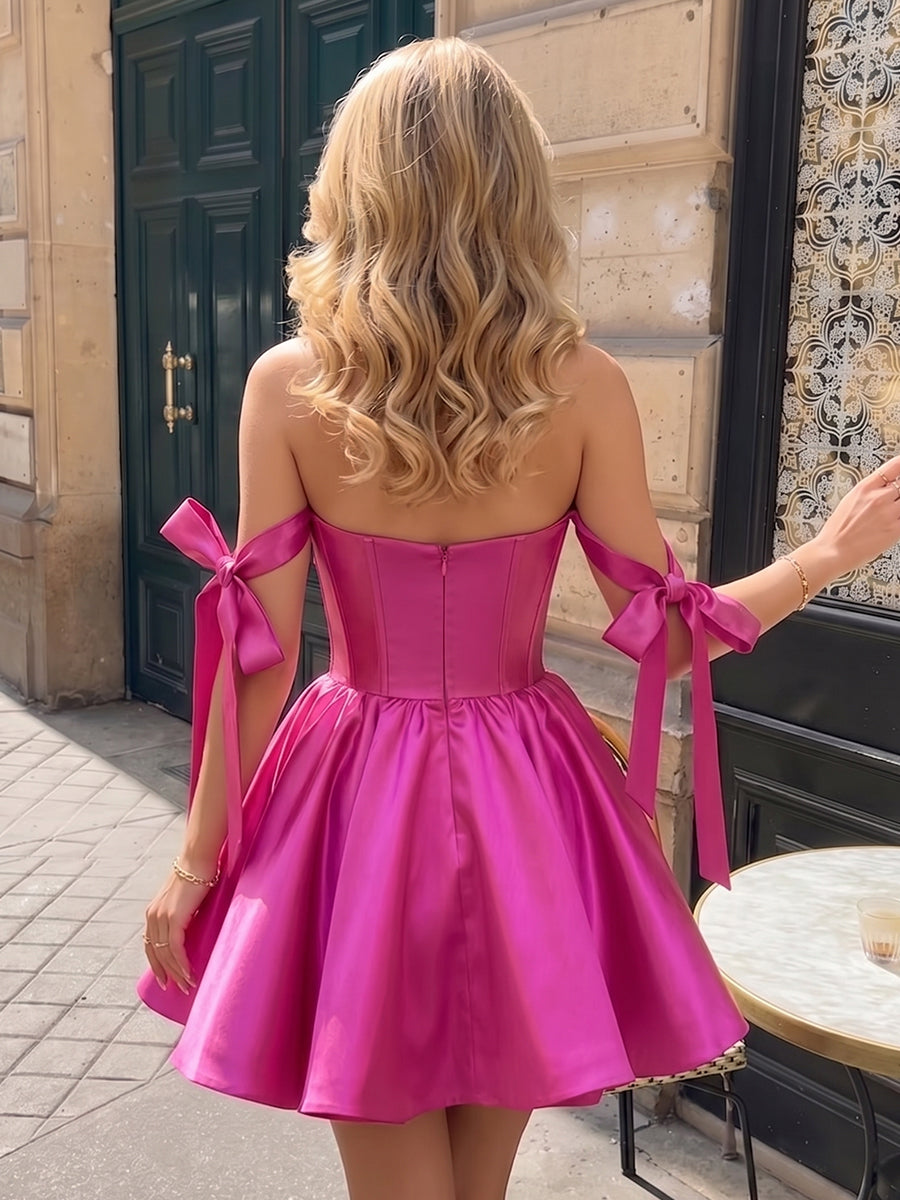 A-Line/Princess Sweetheart Sleeveless Short/Mini Homecoming Dresses with Bowknot & Pleats