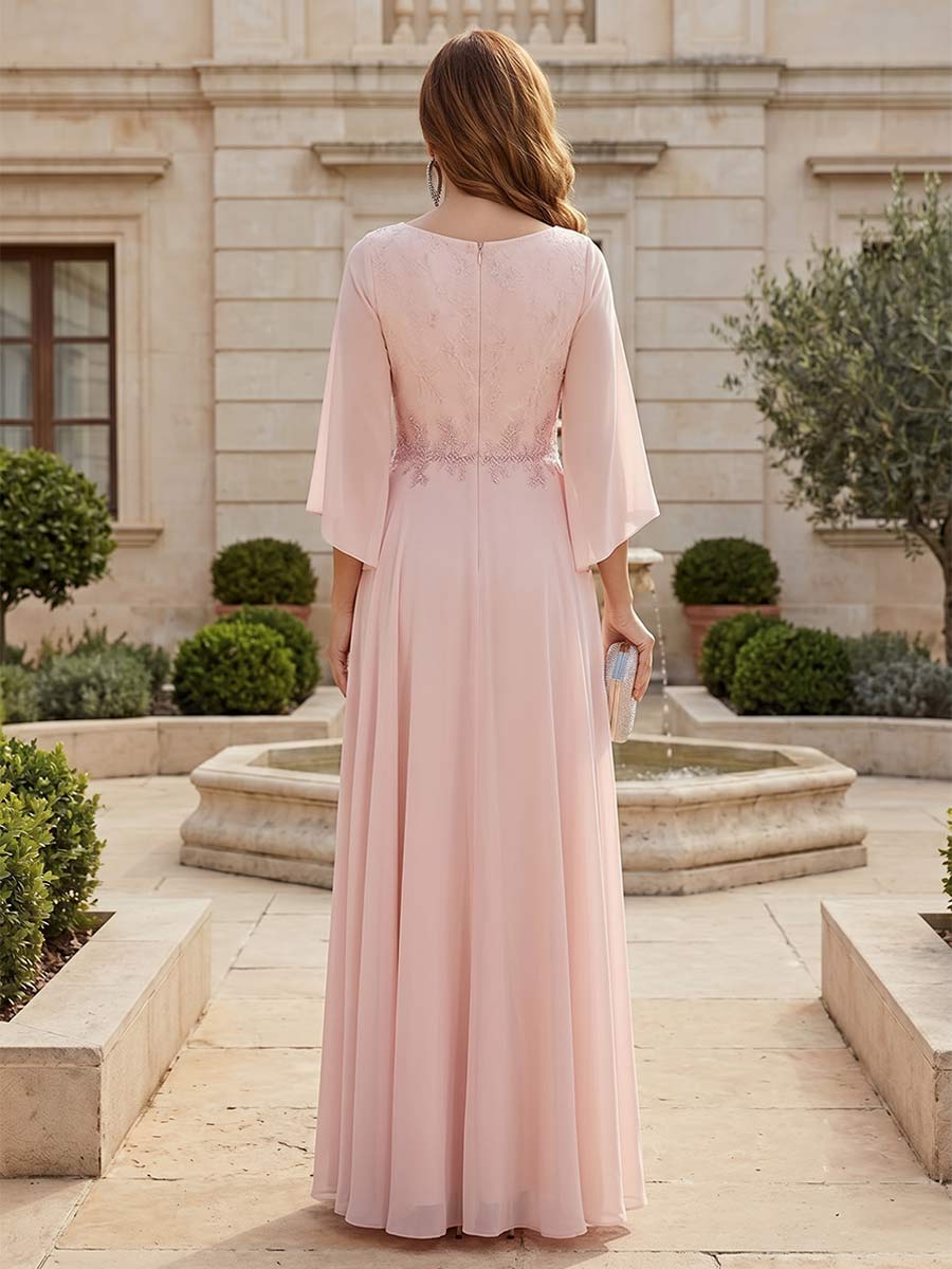 A-Line/Princess  Scoop Flutter Sleeves Floor-Length Mother of the Bride Dresses with Lace & Appliques